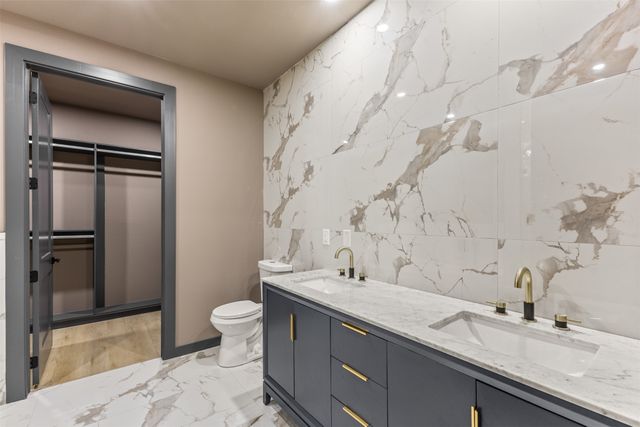 820 Lambert Street, Dallas, TX 75203
