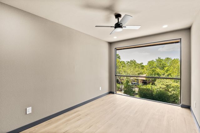 820 Lambert Street, Dallas, TX 75203