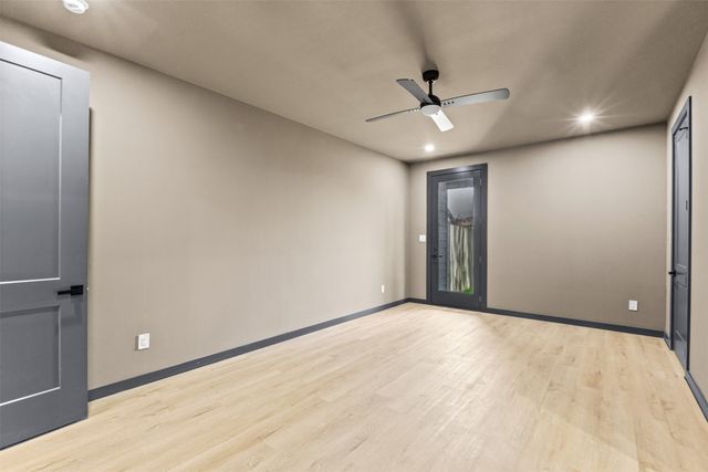 820 Lambert Street, Dallas, TX 75203