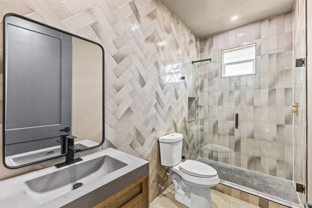 820 Lambert Street, Dallas, TX 75203