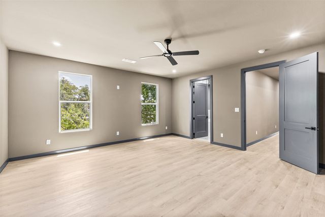 820 Lambert Street, Dallas, TX 75203
