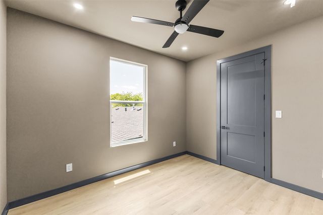 820 Lambert Street, Dallas, TX 75203