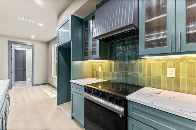 820 Lambert Street, Dallas, TX 75203