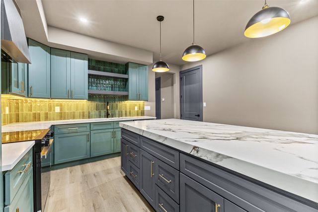 820 Lambert Street, Dallas, TX 75203