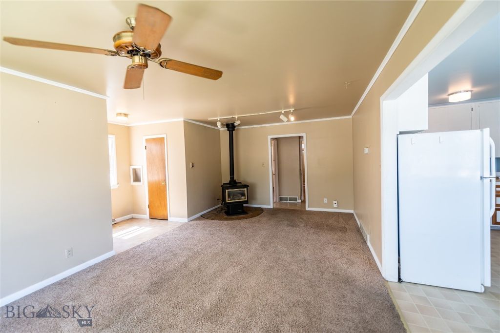 525 S California Street, Dillon, MT 59725 photo 4