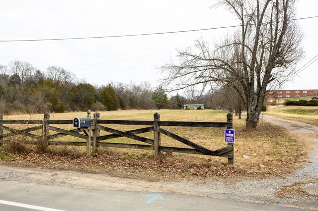 5824 Pettus Rd, Antioch, TN 37013