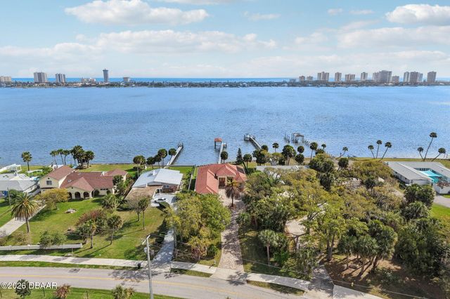 2227 S Palmetto Avenue, South Daytona, FL 32119