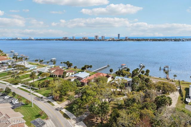 2227 S Palmetto Avenue, South Daytona, FL 32119