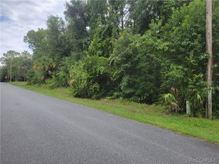 736 N Pompeo Avenue, Crystal River, FL 34429