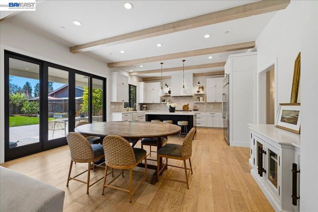 3550 Vine St, Pleasanton, CA 94566
