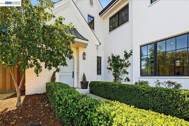 3550 Vine St, Pleasanton, CA 94566