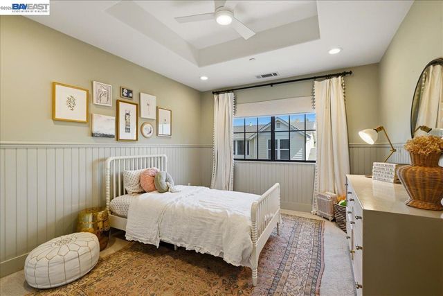3550 Vine St, Pleasanton, CA 94566