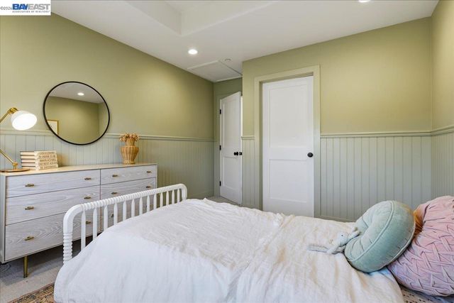 3550 Vine St, Pleasanton, CA 94566