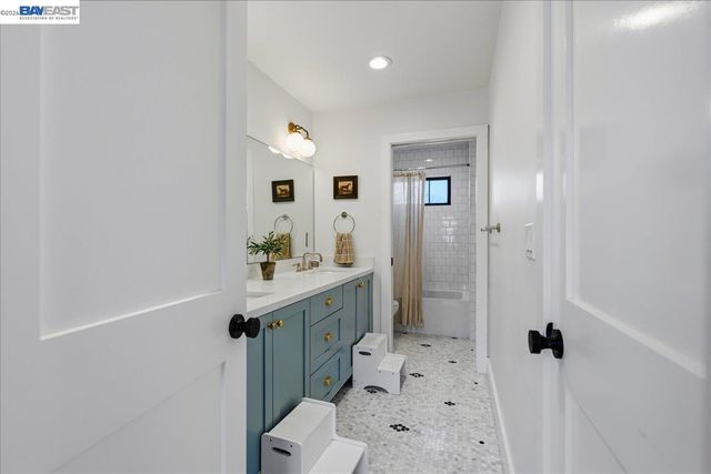 3550 Vine St, Pleasanton, CA 94566