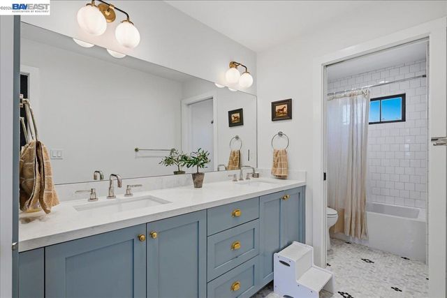 3550 Vine St, Pleasanton, CA 94566