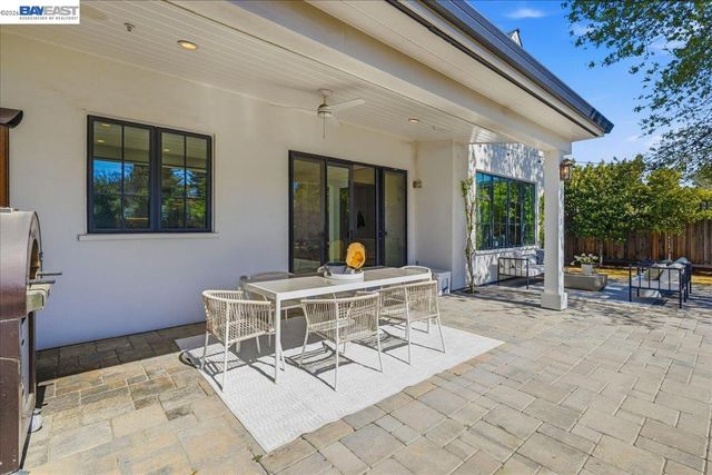 3550 Vine St, Pleasanton, CA 94566