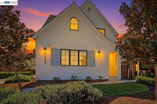 3550 Vine St, Pleasanton, CA 94566