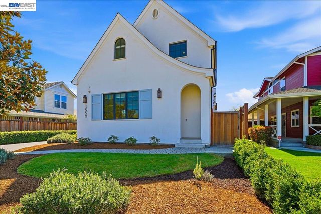 3550 Vine St, Pleasanton, CA 94566