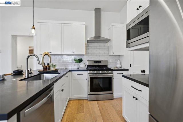 3550 Vine St, Pleasanton, CA 94566