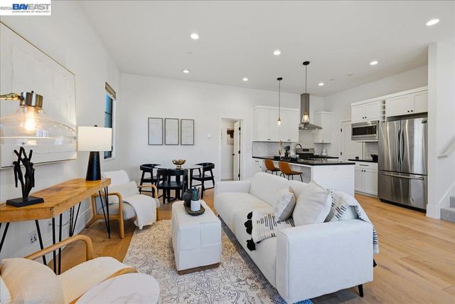 3550 Vine St, Pleasanton, CA 94566