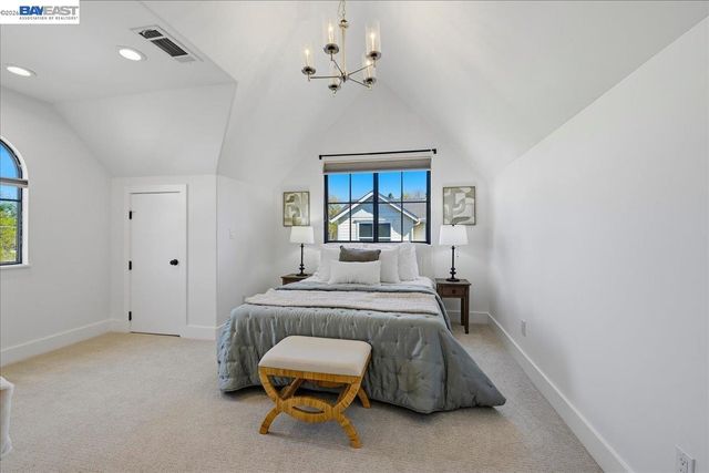 3550 Vine St, Pleasanton, CA 94566