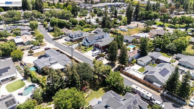 3550 Vine St, Pleasanton, CA 94566