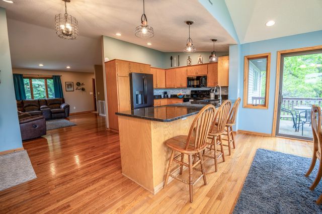 19643 71st Street NE, New London, MN 56273