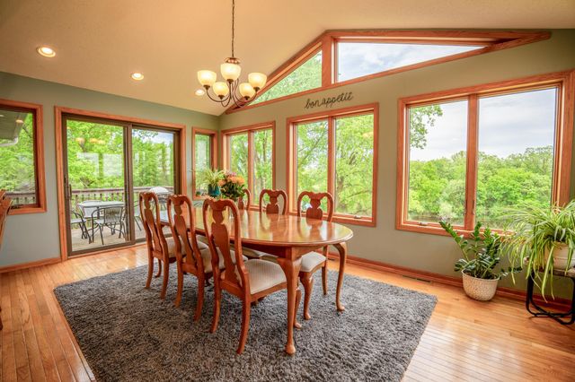 19643 71st Street NE, New London, MN 56273