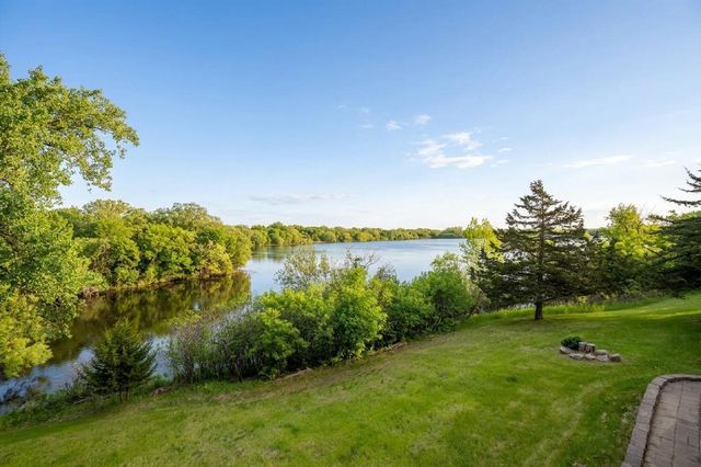 19643 71st Street NE, New London, MN 56273