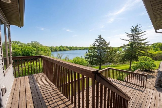 19643 71st Street NE, New London, MN 56273