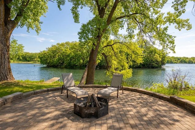 19643 71st Street NE, New London, MN 56273