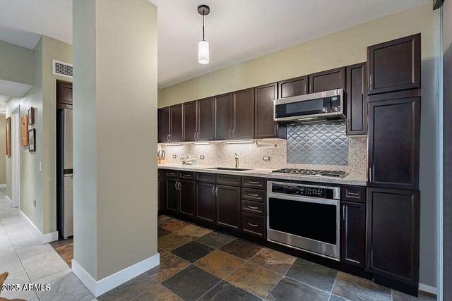 4808 N 24TH Street 305, Phoenix, AZ 85016