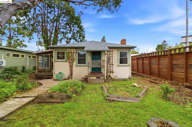 1529 Ada St, Berkeley, CA 94703