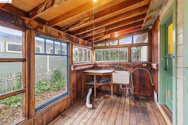 1529 Ada St, Berkeley, CA 94703