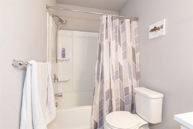 10906 Autumn View Lane, Portage, MI 49002