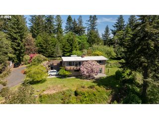 93975 BRIDGE VIEW Ln, North Bend, OR 97459