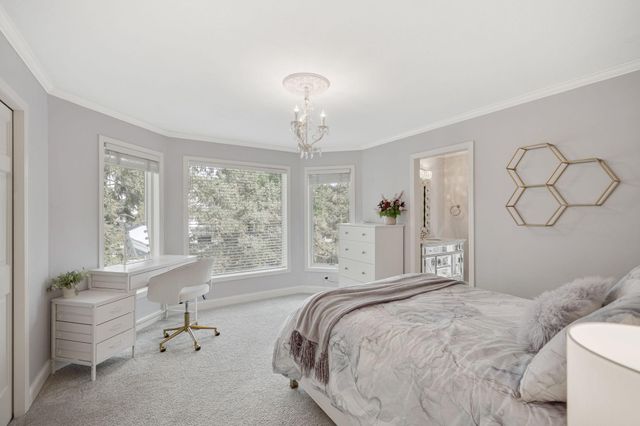 7000 Weston Circle, Edina, MN 55439