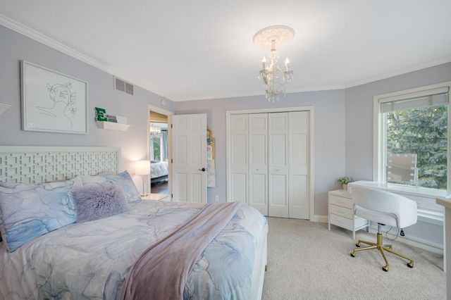 7000 Weston Circle, Edina, MN 55439