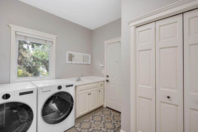 7000 Weston Circle, Edina, MN 55439