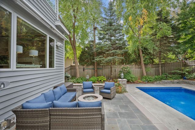 7000 Weston Circle, Edina, MN 55439