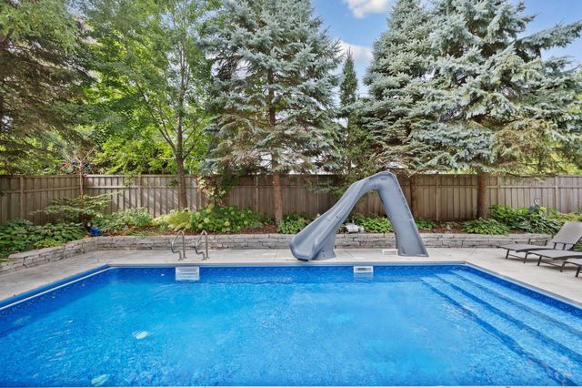 7000 Weston Circle, Edina, MN 55439