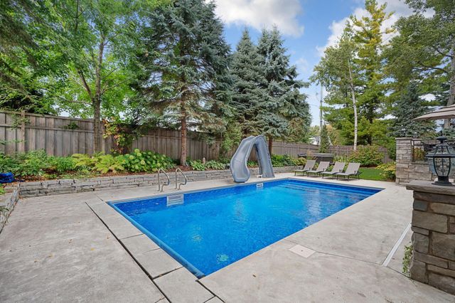 7000 Weston Circle, Edina, MN 55439
