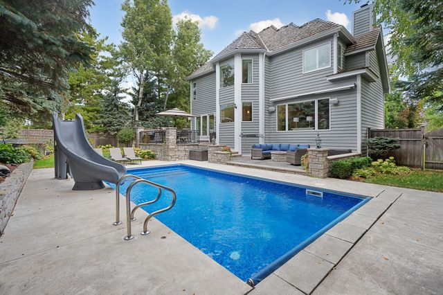 7000 Weston Circle, Edina, MN 55439