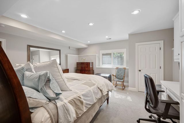 7000 Weston Circle, Edina, MN 55439