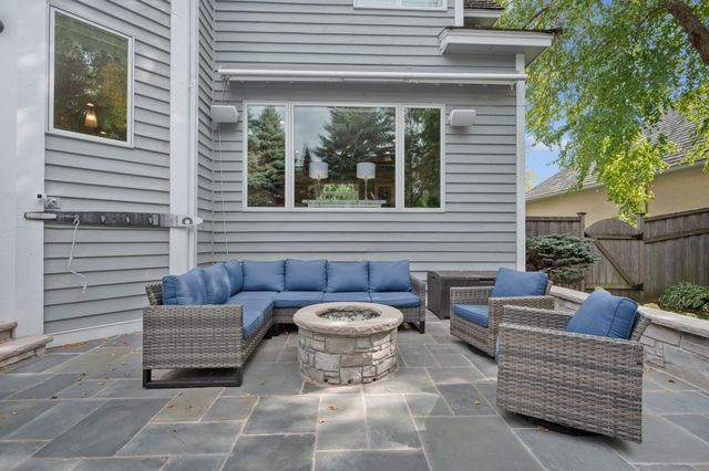 7000 Weston Circle, Edina, MN 55439