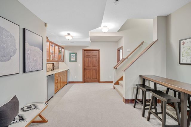 7000 Weston Circle, Edina, MN 55439