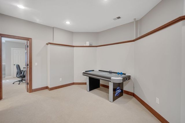 7000 Weston Circle, Edina, MN 55439
