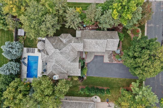 7000 Weston Circle, Edina, MN 55439