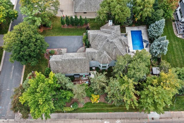 7000 Weston Circle, Edina, MN 55439