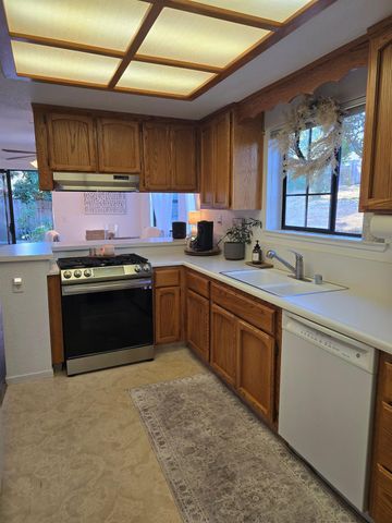 1256 Saddle Ct, Auburn, CA 95603